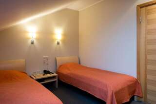 Отель Spa Hotel Ezeri Сигулда Двухместный номер эконом-класса с 2 отдельными кроватями-1